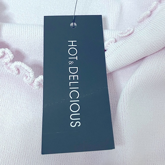 JUNIORS PINK SCALLOPED TRIM CROP TOP - Picture 4 of 4